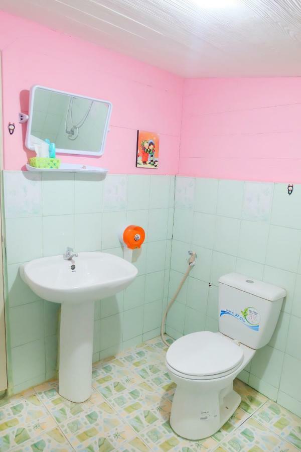 Nakhonratchasima A Houses Homestay מראה חיצוני תמונה